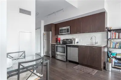 2200 Lake Shore Boulevard W 2806, Toronto W06, ON M8V 1A4