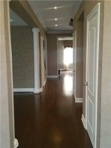 3226 Trailside Drive, Oakville, ON L6M 0N9