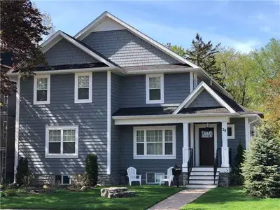 28 Cayuga Avenue, Mississauga, ON L5G 3S7