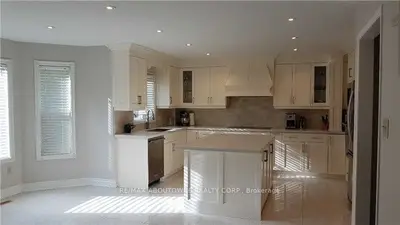 2207 Granby Drive, Oakville, On L6h 4x4