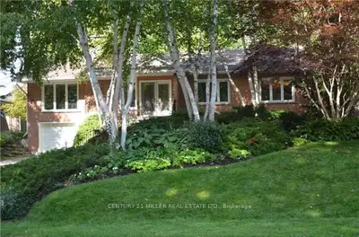 1397 Amber Crescent, Oakville, On L6j 2p1