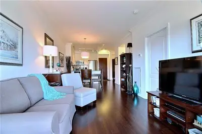 2470 Prince Michael Drive 207, Oakville, ON L6H 0G9