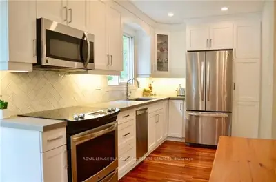 2385 Woodward Avenue #11, Burlington, ON L7R 1V2