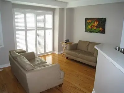 5662 Glen Erin Drive 118, Mississauga, ON L5M 6C4