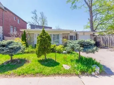 1166 Islington Avenue, Toronto W07, ON M8Z 4S7