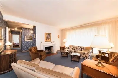 1529 Parkridge Road, Mississauga, ON L5E 3A2