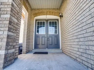 5612 Armando Avenue, Mississauga, ON L5V 3A7