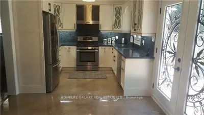 3335 Turnstone Crescent Main, Mississauga, ON L5L 5L1
