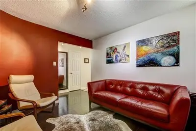 4205 Viburnum Court, Mississauga, ON L5C 3V5
