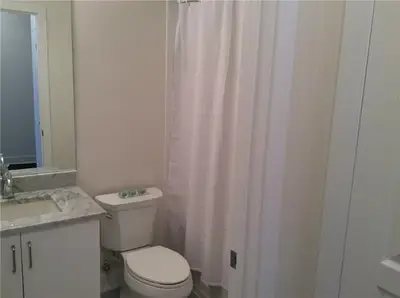 128 Garden Drive 122, Oakville, ON L6K 2W5