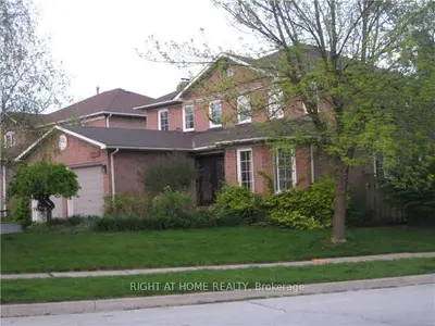 2748 Guilford Crescent, Oakville, On L6j 6z7