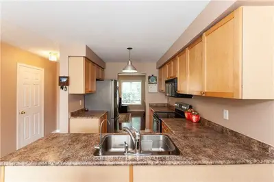 5980 Whitehorn Avenue 114, Mississauga, ON L5A 5X2