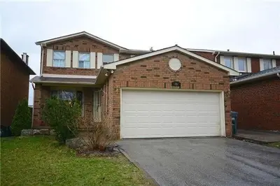 1354 Sweet Birch Court, Mississauga, ON L5C 3R3