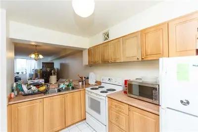 238 Albion Road 609, Toronto W10, ON M9W 6A7
