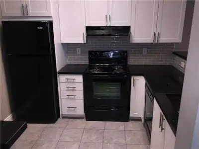 5170 Winston Churchill Boulevard 407, Mississauga, ON L5M 0P5