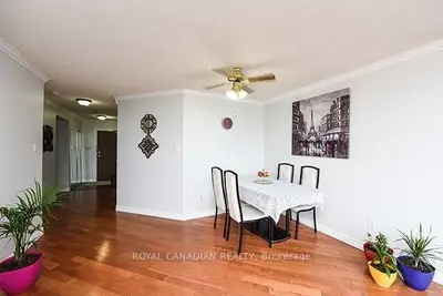 550 Webb Drive 2210, Mississauga, On L5b 3y4