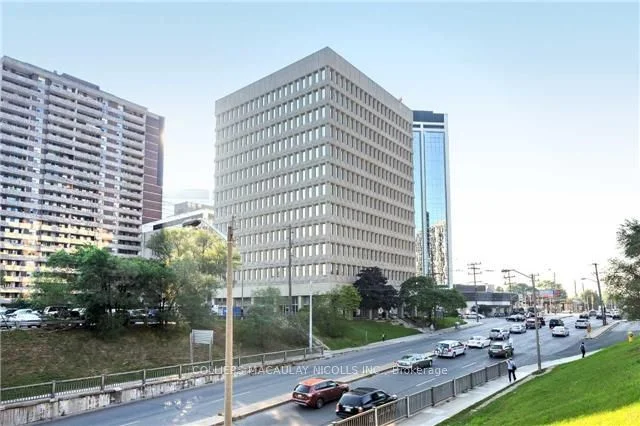 1243 Islington Avenue 301, Toronto W08, ON M8X 1Y9