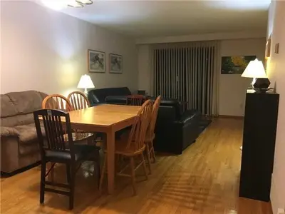 4104 Dunmow Crescent, Mississauga, ON L5C 3W2