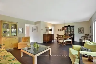 2493 Folkway Drive, Mississauga, ON L5L 2J7