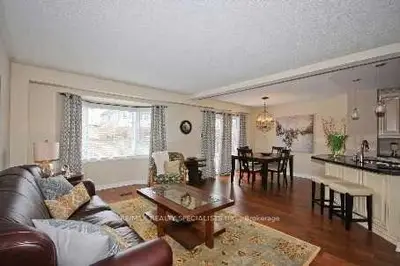 2904 Cape Hill Crescent, Mississauga, ON L5M 5V9