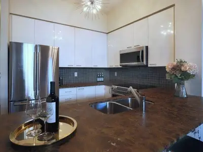 70 Port Street E 109, Mississauga, ON L5G 4V8