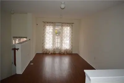 50 Strathaven Drive 42, Mississauga, ON L5R 4E7