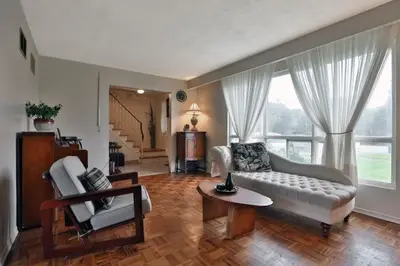 1510 South Sheridan Way, Mississauga, ON L5H 1Z8