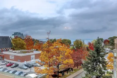 2511 Lakeshore Road W 514, Oakville, ON L6L 6L9