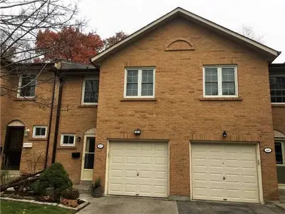 2120 Rathburn Road E 63, Mississauga, ON L4W 2S8