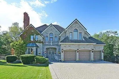 1820 Chesbro Court, Mississauga, ON L5H 4H2