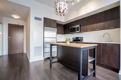 2220 Lake Shore Boulevard W 4201, Toronto W06, ON M8V 0C1