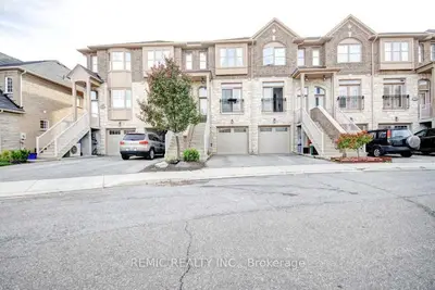 2410 Woodstock Trail 14, Oakville, On L6m 0l3