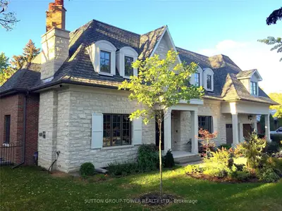 1468 Woodeden Drive, Mississauga, ON L5H 2T9