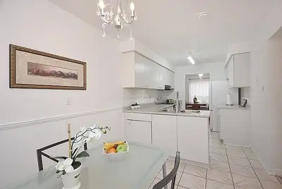 728 Whitfield Terrace, Mississauga, ON L5R 3J7