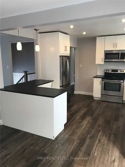 8 Victoria Street, Orangeville, ON L9W 1W8
