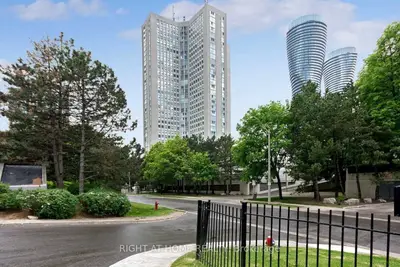 3650 Kaneff Crescent 2303, Mississauga, ON L5A 4A1