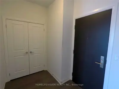 25 Fontenay Court 1701, Toronto W08, ON M9A 0C4