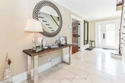 121 Claxton Drive, Oakville, On L6j 4n8
