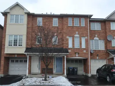 80 Acorn Place 218, Mississauga, ON L4Z 4E6