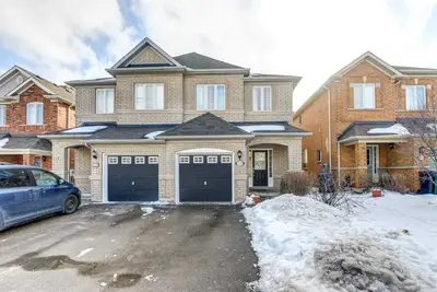 5222 Tresca Trail, Mississauga, ON L5M 0C9