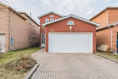 1079 Ivandale Drive, Mississauga, ON L5V 1A9