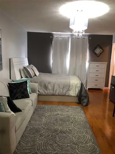 5272 Brookwood Court Room, Mississauga, ON L5V 2N8