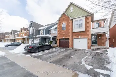 1100 Carding Mill Place, Mississauga, ON L5W 1C5