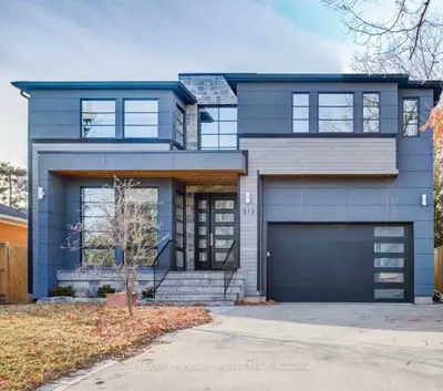519 Pineland Avenue, Oakville, ON L6K 1Z9