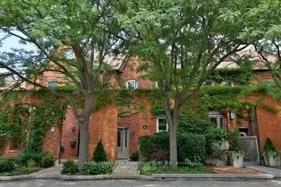 51 Forsythe Street, Oakville, On L6k 3r7