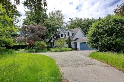 1003 Lakeshore Road W, Oakville, On L6l 1e7