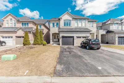 5863 Raftsman Cove Centre, Mississauga, ON L5M 6P2