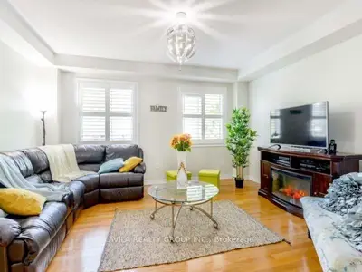 1400 Granrock Crescent, Mississauga, ON L5V 0E1