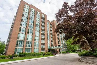 1225 North Shore Boulevard E 207, Burlington, ON L7S 1Z6
