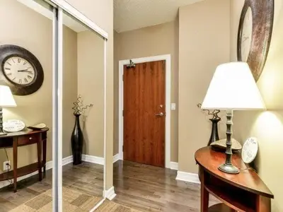 1 Elm Drive 2511, Mississauga, ON L5B 3C2